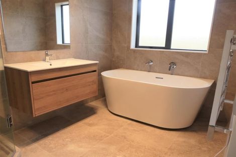 Photo of property in 3 Catherine Mclean Road, Pukekohe, 2120