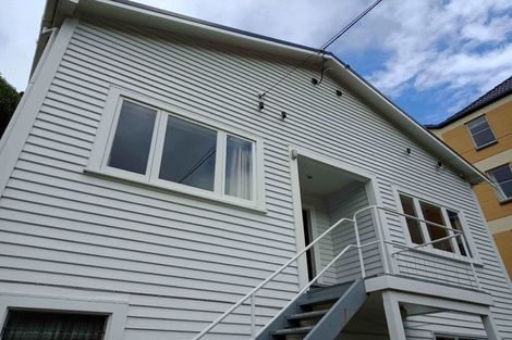 Photo of property in 159 Glenmore Street, Kelburn, Wellington, 6012