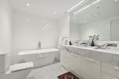 Photo of property in 5/150 Oriental Parade, Oriental Bay, Wellington, 6011