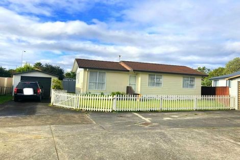 Photo of property in 1/6 Penion Drive, Flat Bush, Auckland, 2023