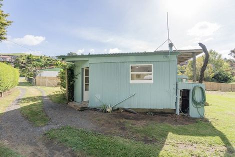 Photo of property in 5a Ocean Beach Road, Tairua, 3508