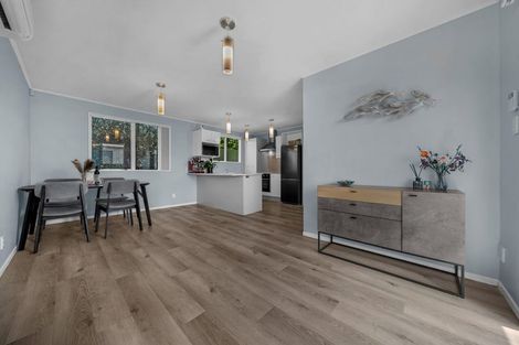 Photo of property in 2/10 Norrie Smith Avenue, Flat Bush, Auckland, 2023