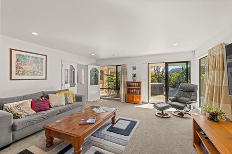 Photo of property in 28 Huntingdon Place, Avonhead, Christchurch, 8042