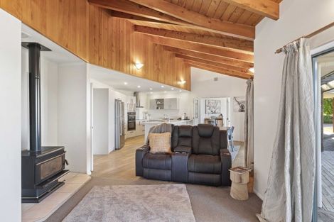 Photo of property in 118 Paparata Road, Bombay, 2675