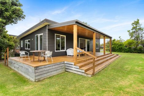 Photo of property in 6 Rhona Place, Mahia, 4198