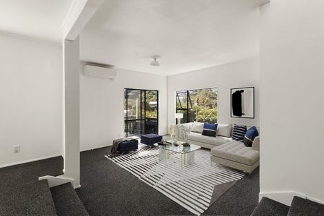 Photo of property in 113 Houghton Bay Road, Houghton Bay, Wellington, 6023