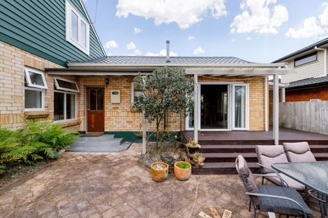 Photo of property in 18 Bretton Terrace, Hillcrest, Hamilton, 3216