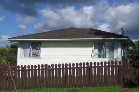 Photo of property in 15 Newham Place, Henderson, Auckland, 0612