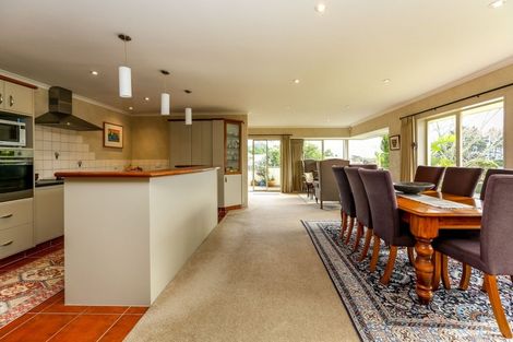 Photo of property in 1 Orlando Close, Frankleigh Park, New Plymouth, 4310