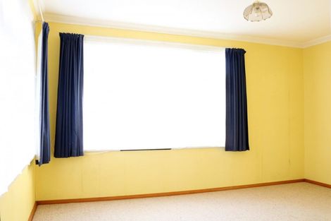 Photo of property in 27 Saint Annes Street, Levin, 5510