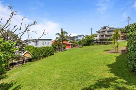 Photo of property in 28a Wade River Road, Stanmore Bay, Whangaparaoa, 0932