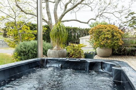 Photo of property in 2195 Waimarama Road, Waimarama, Havelock North, 4294