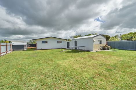 Photo of property in 36 Acacia Street, Kelvin Grove, Palmerston North, 4414