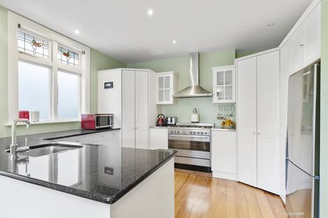 Photo of property in 17 Raine Street, Karori, Wellington, 6012