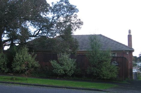 Photo of property in 2/191 Titirangi Road, Titirangi, Auckland, 0604