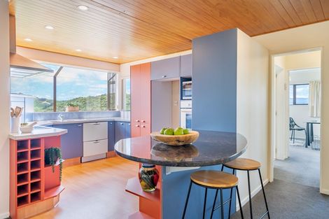 Photo of property in 42 Gurkha Crescent, Khandallah, Wellington, 6035