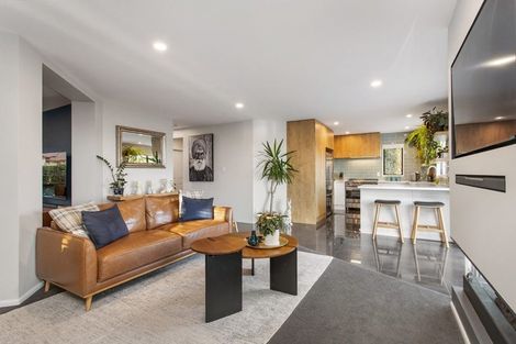 Photo of property in 28 Highcrest Heights, Westmorland, Christchurch, 8025