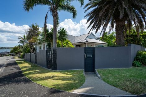 Photo of property in 18 Kitchener Road, Takapuna, Auckland, 0620