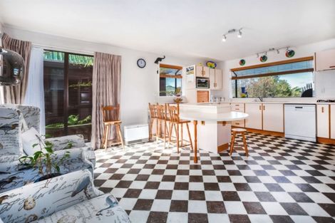 Photo of property in 25 Ordley Grove, Tawa, Wellington, 5028