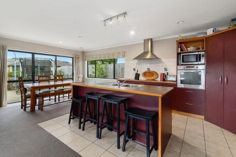 Photo of property in 33 Mccahon Drive, Pukehangi, Rotorua, 3015