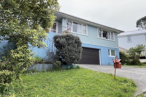 Photo of property in 1 Kohima Drive, Khandallah, Wellington, 6035