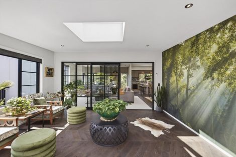 Photo of property in 7 Pike Place, Ferndale, New Plymouth, 4310