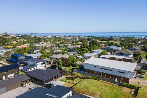 Photo of property in 28 Lismore Street, Strandon, New Plymouth, 4312