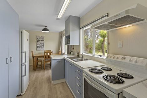 Photo of property in 2 Seagull Place, Whitby, Porirua, 5024