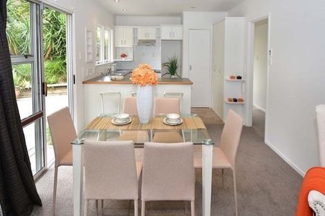 Photo of property in 1/546 Glenfield Road, Glenfield, Auckland, 0629