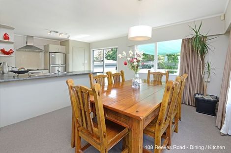 Photo of property in 108 Reeves Road, Pakuranga Heights, Auckland, 2010