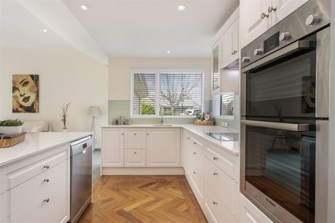 Photo of property in 15 Acorn Close, Waltham, Christchurch, 8023