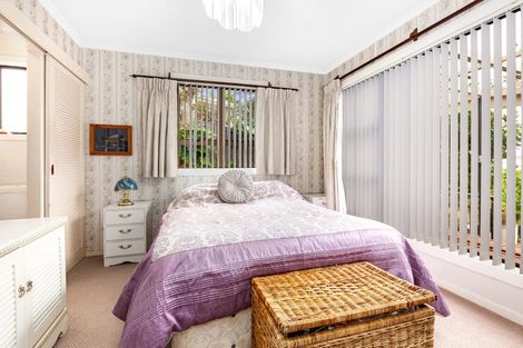 Photo of property in 31 Bayview Road, Paremata, Porirua, 5024