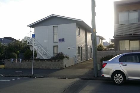 Photo of property in Mahora Court Flats, 25 Mahora Street, Kilbirnie, Wellington, 6022