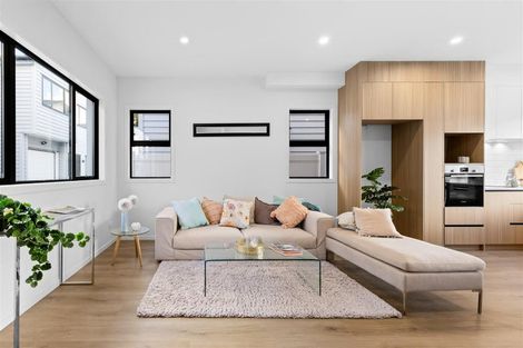 Photo of property in 3/25 Swanson Road, Henderson, Auckland, 0610