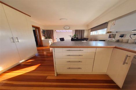 Photo of property in 21 Helvetia Road, Pukekohe, 2120