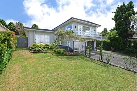Photo of property in 108 Reeves Road, Pakuranga Heights, Auckland, 2010