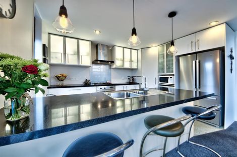 Photo of property in 10 Luna Place, Henderson, Auckland, 0612