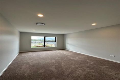 Photo of property in 13 Lumber Rise, Swanson, Auckland, 0614