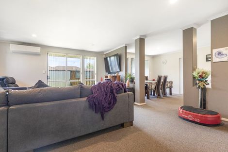 Photo of property in 99 Doncaster Drive, Papamoa Beach, Papamoa, 3118