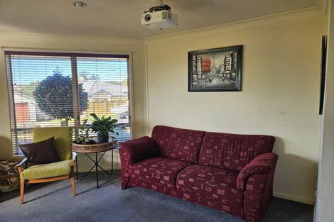 Photo of property in 8 Fresil Lane, Massey, Auckland, 0614