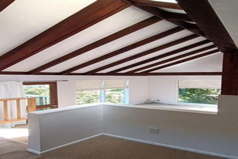 Photo of property in 148 Nicholson Road, Khandallah, Wellington, 6035