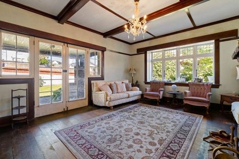 Photo of property in 2 Mersey Street, Island Bay, Wellington, 6023