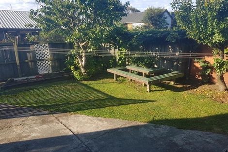 Photo of property in 32 Waimairi Road, Upper Riccarton, Christchurch, 8041