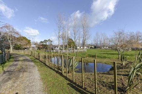 Photo of property in 1 Kahikatea Street, Inglewood, 4330
