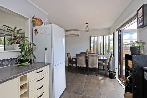 Photo of property in 309b Fenwick Street, Mayfair, Hastings, 4122