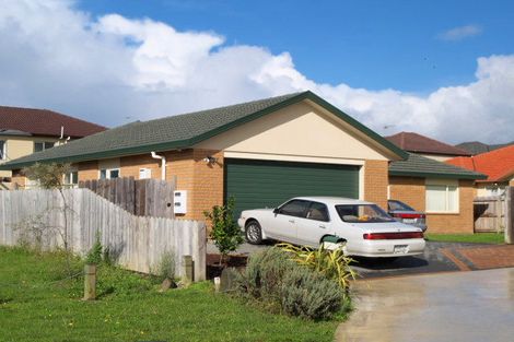 Photo of property in 32 Erne Crescent, East Tamaki, Auckland, 2016