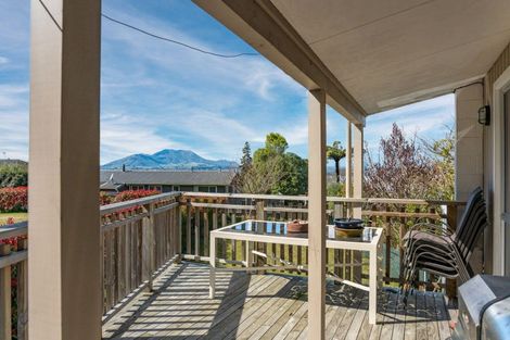 Photo of property in 7a Isobel Street, Acacia Bay, Taupo, 3330