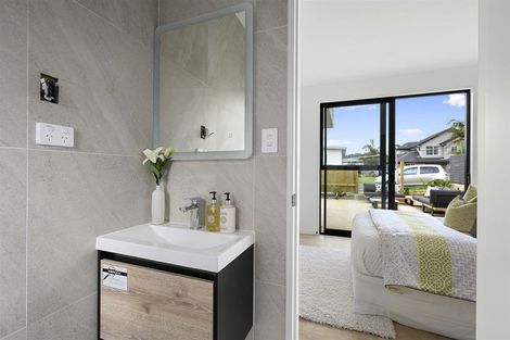 Photo of property in 7/5 Lemon Grove Lane, Greenhithe, Auckland, 0632