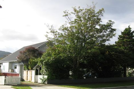 Photo of property in 16 Heretaunga Square, Silverstream, Upper Hutt, 5019