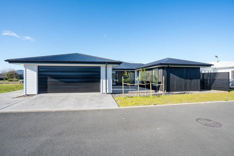 Photo of property in 16 Maison Way, Rangatira Park, Taupo, 3330